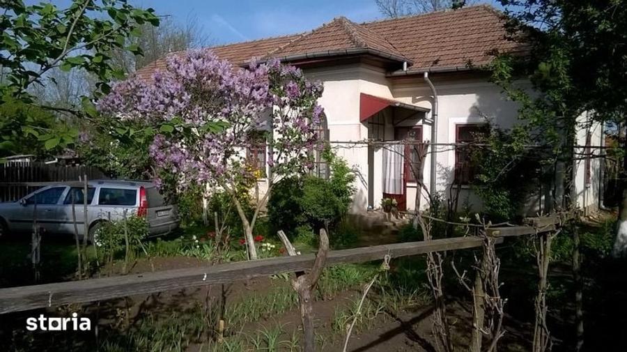 Casă cu 4 camere cu Teren 110 Mp în Giubega