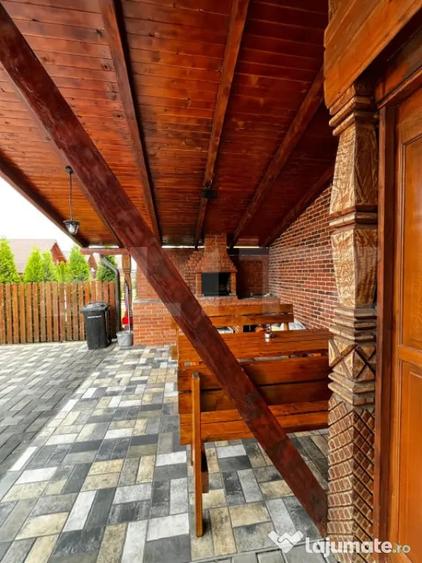 Casă cu 7 camere cu Teren 190 Mp în Beclean