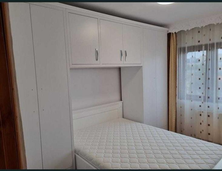 Inchiriez apartament 3 camere - 4