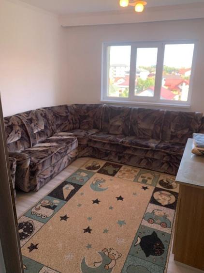 Apartament cu 3 camere decomandat în Găvana