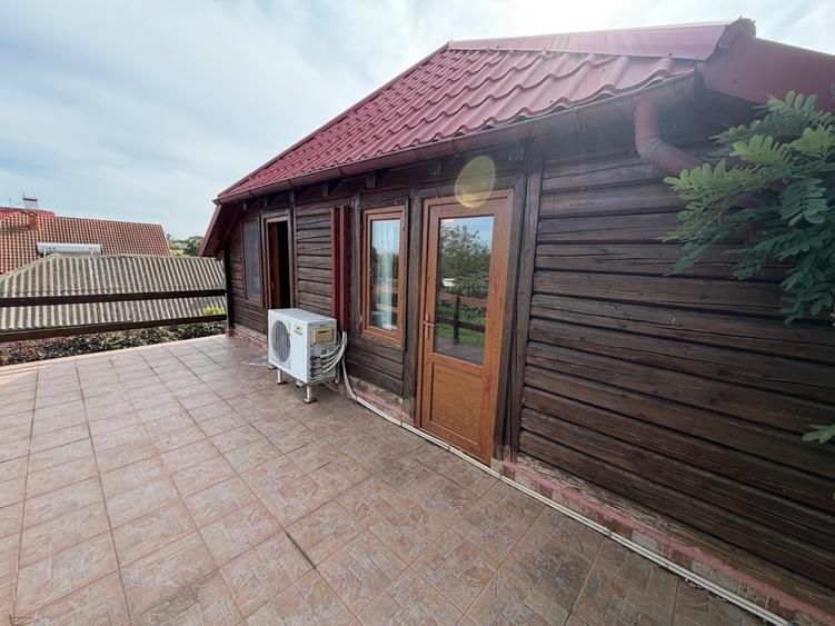 Casă cu 5 camere cu Teren 2289 Mp în Murighiol
