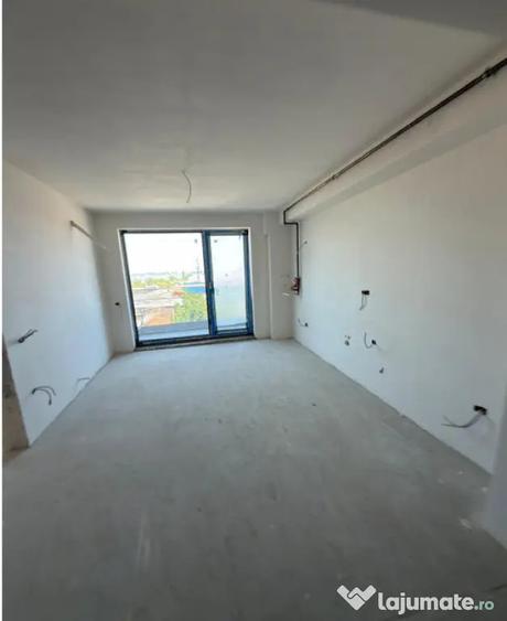 Apartament cu 2 camere decomandat în Tomis Plus