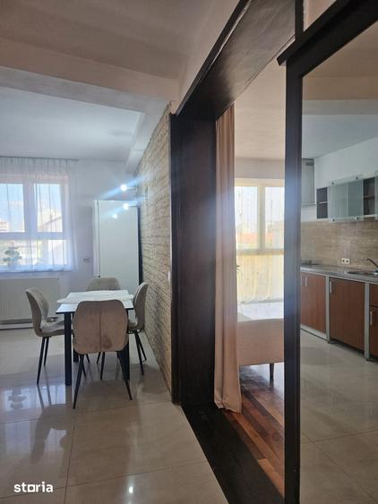 Apartament cu 3 camere decomandat în Central