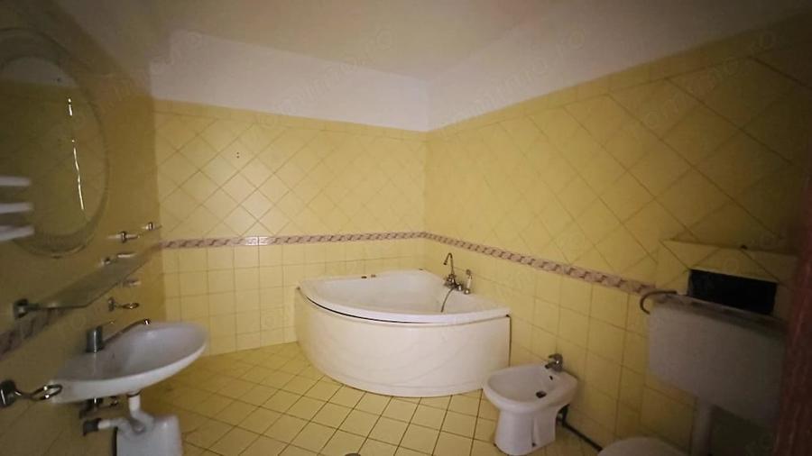 Casă cu 21 camere cu Teren 783 Mp în Chiajna