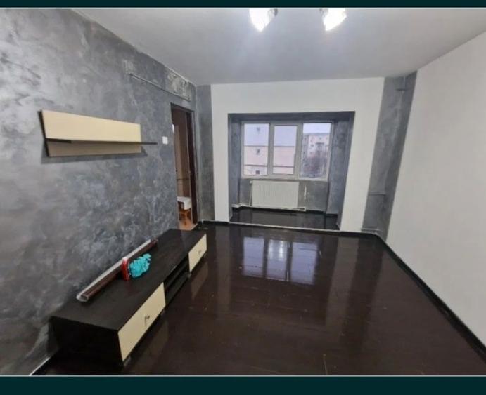 Garsonieră semidecomandată în Central