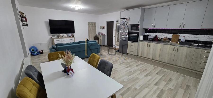 Apartament cu 2 camere semidecomandat, mobilat în Florești