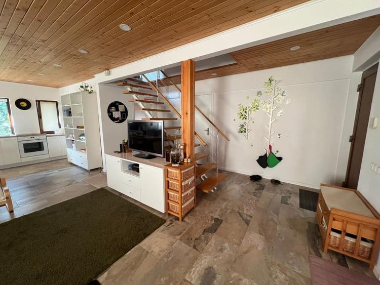Casă individuală cu 5 camere cu Teren 1200 Mp în Sălicea
