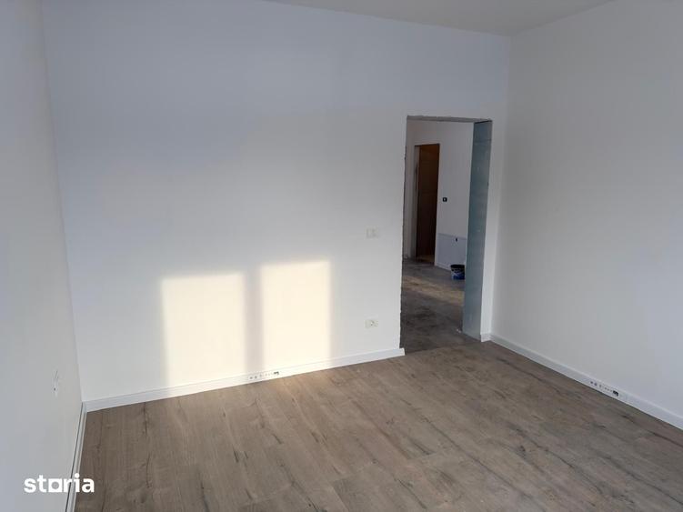 Casă cu 4 camere cu Teren 288 Mp în Torontalului