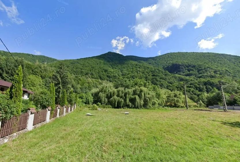 Teren de 1264 mp, în Râu de Mori