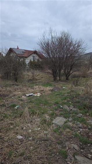 Teren intravilan de 1150 mp, în Calea Voinicenilor