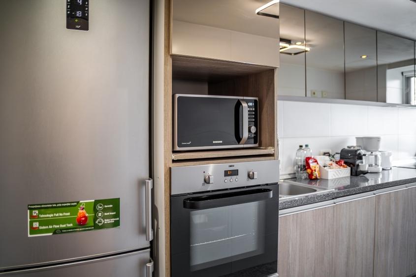 Apartament cu 2 camere decomandat, mobilat în Arcul de Triumf