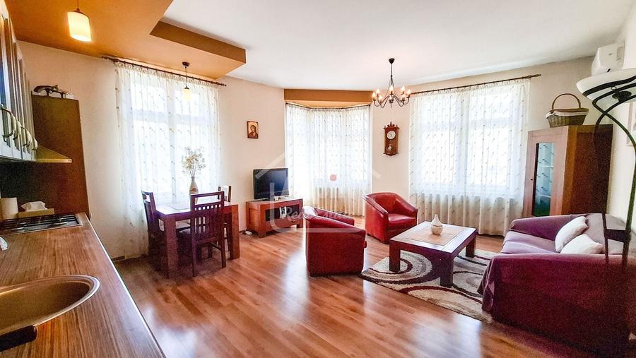Apartament cu 2 camere decomandat în Centrul Istoric