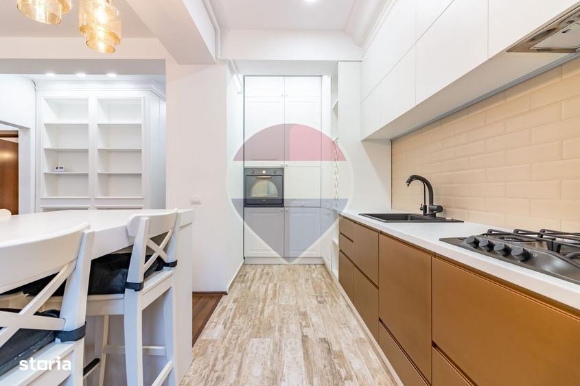 Apartament cu 3 camere semidecomandat în Central