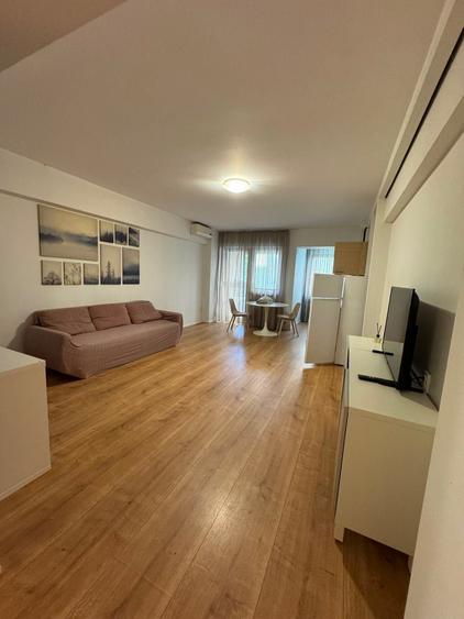 Apartament cu 2 camere decomandat în Virtuții