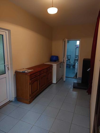 Casă cu 2 camere în Central