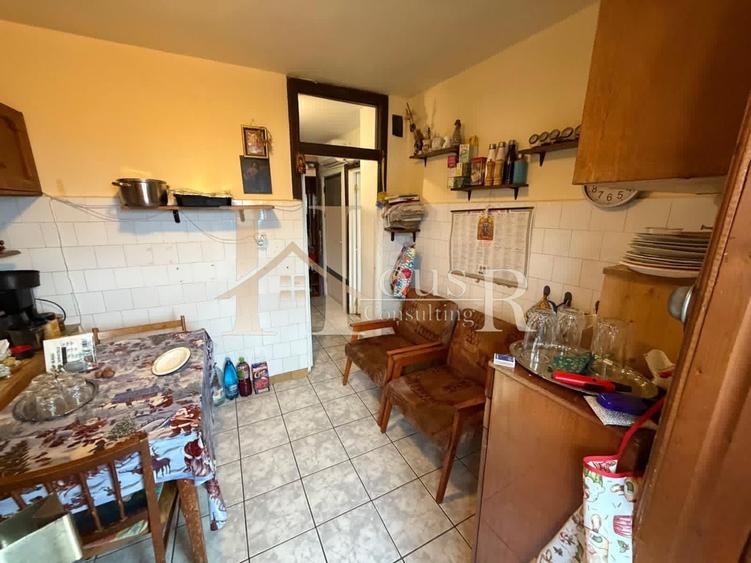 Apartament cu 3 camere decomandat în Steaua