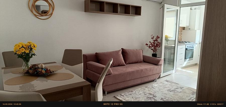 Apartament cu 2 camere decomandat în Runcu