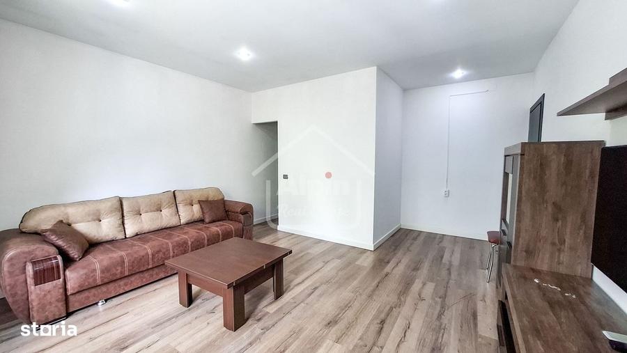 Apartament cu 2 camere în Centrul Civic