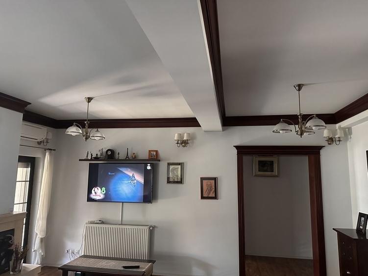 Casă cu 4 camere în Valea Lupului