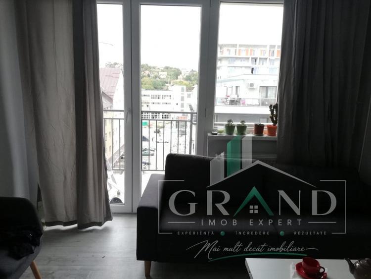 Apartament cu 2 camere semidecomandat, mobilat în Iris