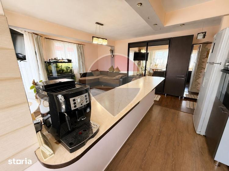 Apartament 2 camere cu 2 balcoane si parcare subterana, Str. Eroilor - 4