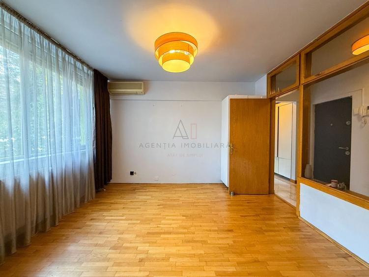 Apartament cu 2 camere decomandat în Arcul de Triumf