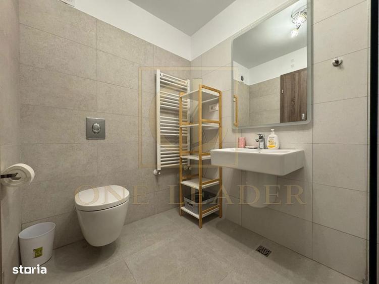 Apartament cu 3 camere în Tractorul