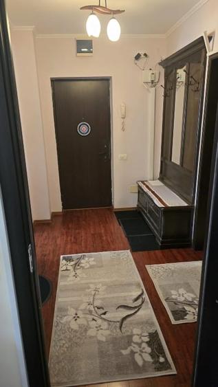 Apartament cu 3 camere decomandat, mobilat în Tomis III
