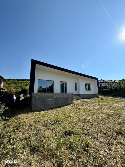 Casă cu 3 camere cu Teren 400 Mp în Corunca