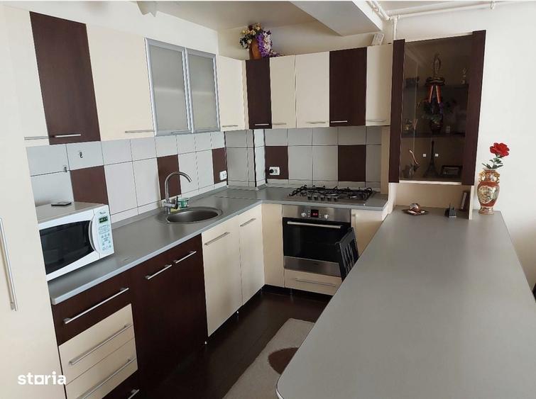 Apartament cu 3 camere în Florești