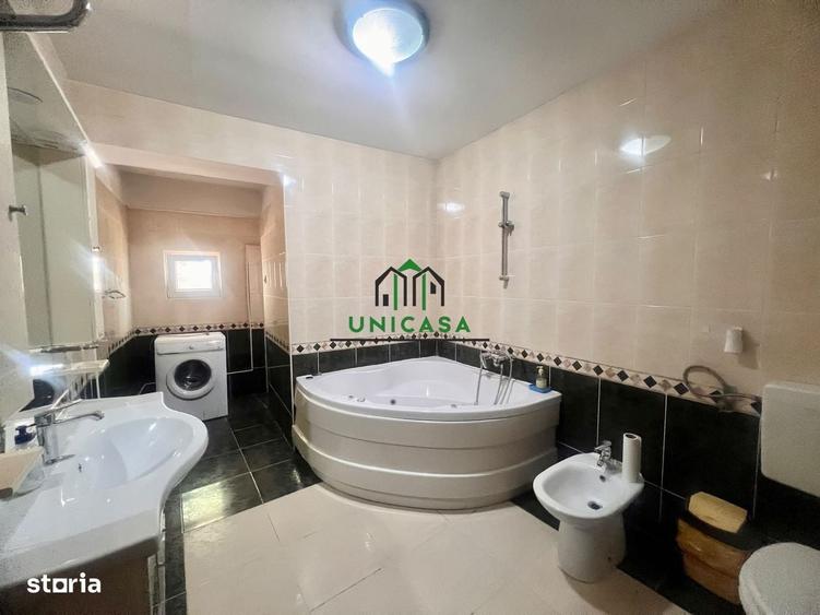 Casă cu 4 camere în Poenari