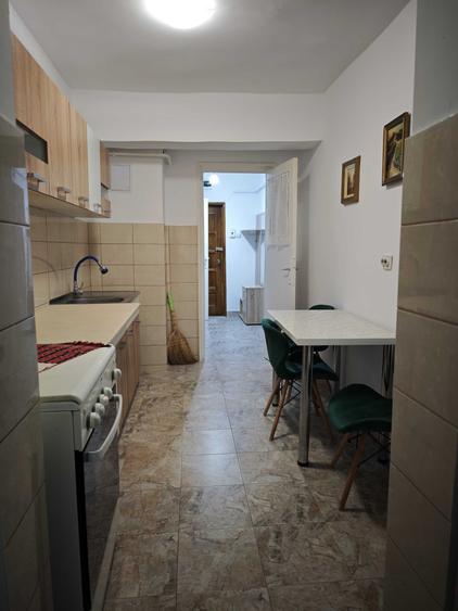 Apartament cu 2 camere decomandat în Micro 3