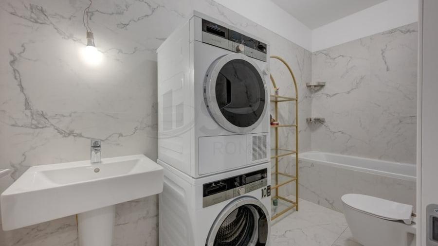 Apartament cu 3 camere semidecomandat în Herăstrău