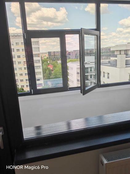 Apartament cu 3 camere semidecomandat în Splai Bahlui