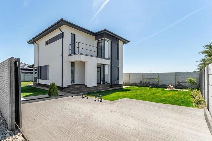 Casă cu 7 camere cu Teren 463 Mp în Dragomirești-Deal