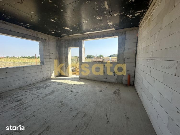 Casă cu 4 camere cu Teren 420 Mp în Domnești