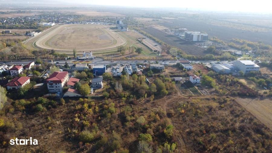 Teren de 5000 mp, în Hipodrom
