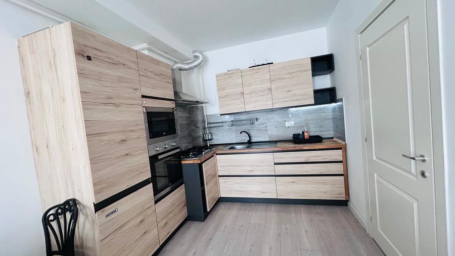 Apartament cu 2 camere semidecomandat în Serele Vișoianu