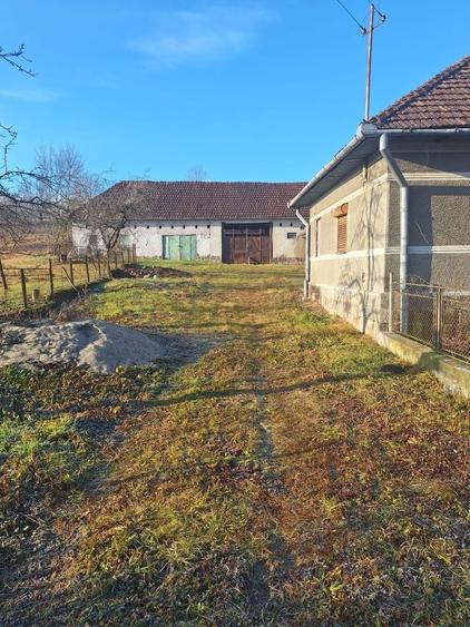 Casă cu 4 camere în Vârfurile