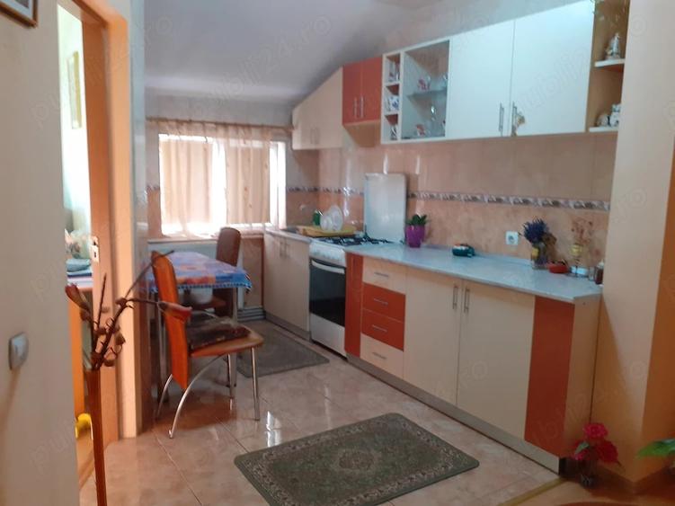 PF inchiriez apartament 2 camere decomandate, pe termen lung - 1