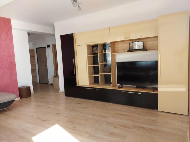 Apartament cu 2 camere, mobilat în Far