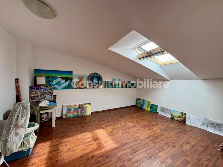 Penthouse cu 3 camere semidecomandat în Mănăștur