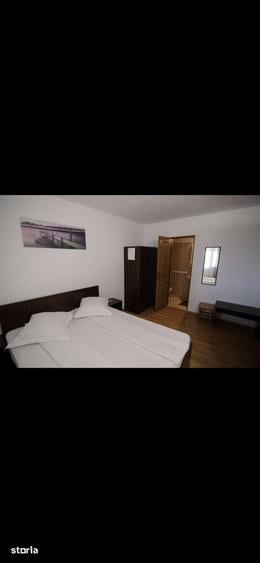 Casă cu 10 camere cu Teren 700 Mp în Costinești