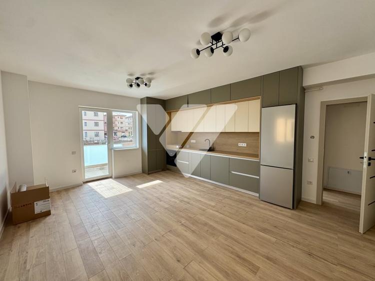 Apartament cu 3 camere decomandat în Periferie