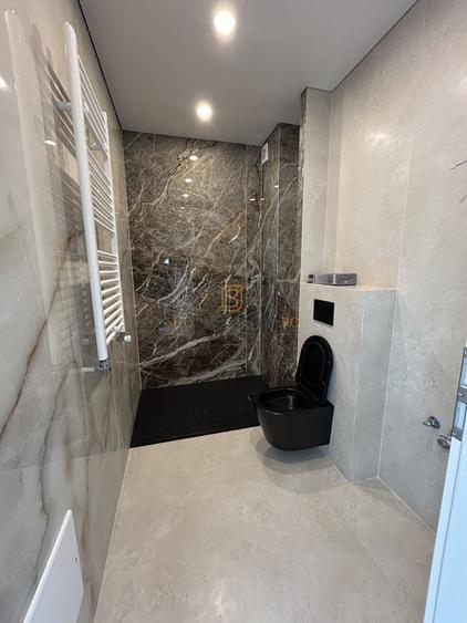 Apartament cu 3 camere decomandat în Berceni