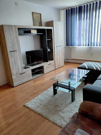 Apartament cu 2 camere semidecomandat în Drumul Găzarului