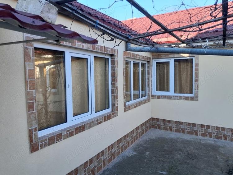 Casă cu 6 camere în Rediu