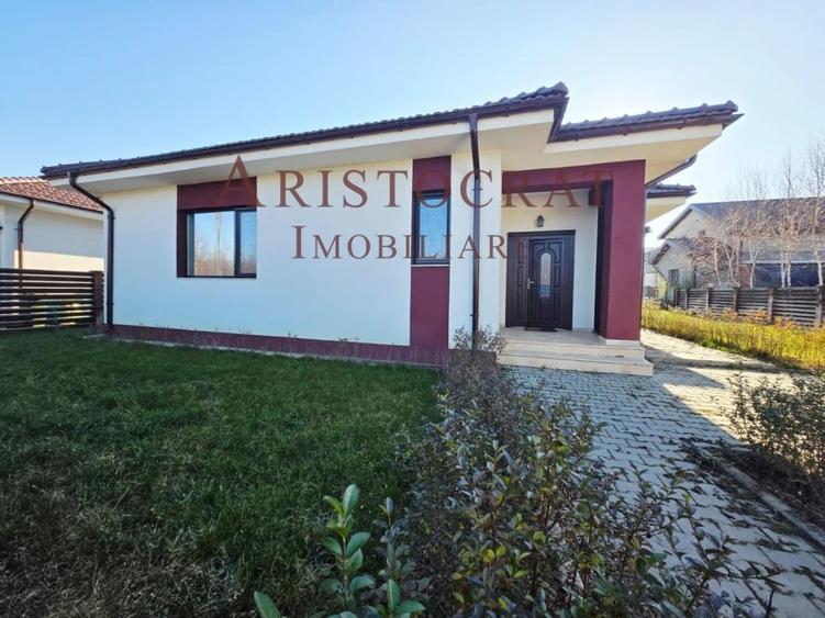 Casă cu 4 camere cu Teren 480 Mp în Corbeanca