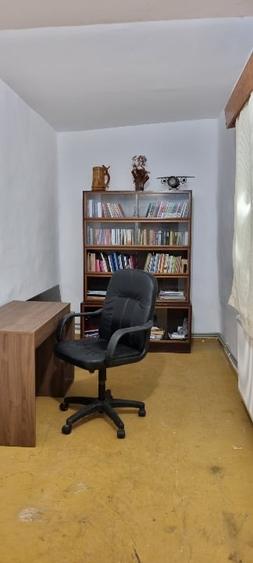 Casă individuală cu 3 camere cu Canalizare în Central
