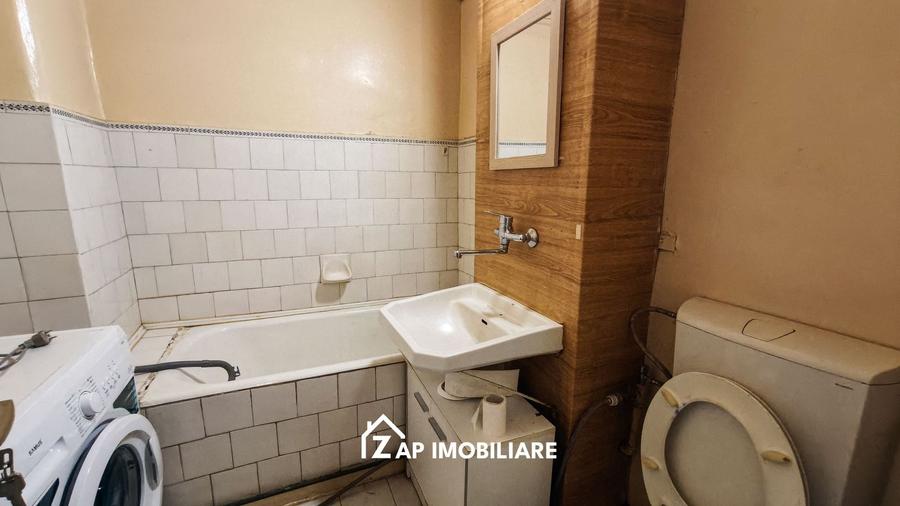 Apartament cu 2 camere decomandat, mobilat în Corina